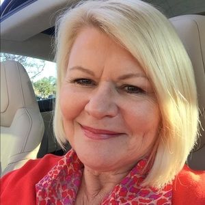 Meet your Posher, Sandi